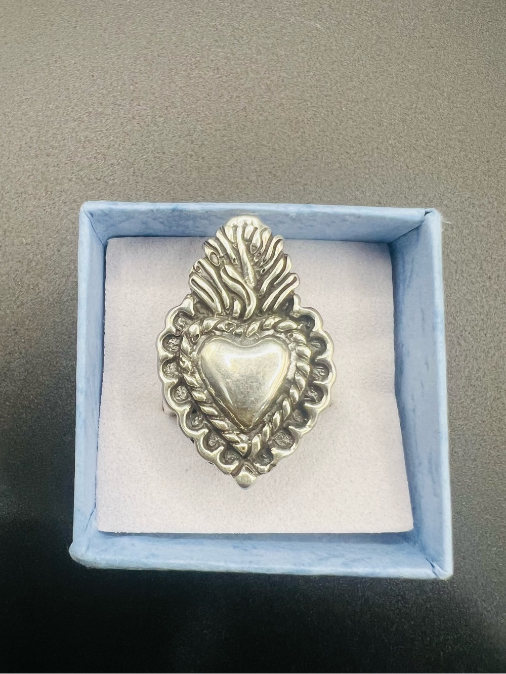 Frida Kahlo heart Ring, Sterling Silver 925
Size: 10